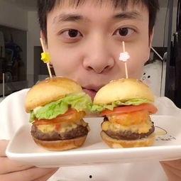 吃货小麻瓜吃迷你汉堡,吃货小麻瓜的味蕾盛宴